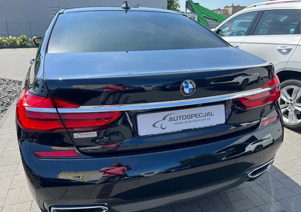 BMW Seria 7 cena 154900 przebieg: 179909, rok produkcji 2015 z Kozienice małe 742